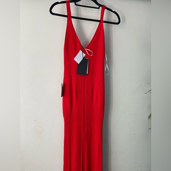 NWT•En Saison Red Ribbed Knit Midi Dress Medium Sleeveless Bodycon V-Neck Party - Picture 5 of 10